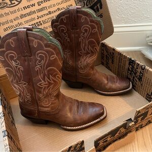 Ariat Brown Cowgirl/Rodeo Boots